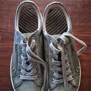 Taos Plim Soul Lux PLX-139944 Gray Lace Up Low Top Women's Sneakers